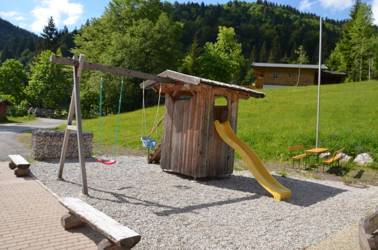 Heustubn Ferienwohnungen Unken Esterno foto